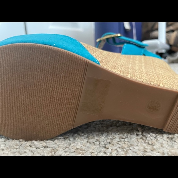 Arizona Wedge Sandals - Picture 5 of 6